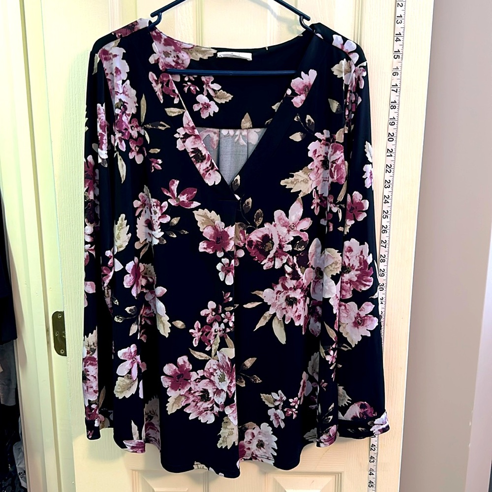 Long sleeve knit top